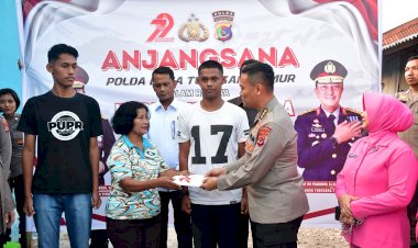 Anjangsana-ke-Anggota-yang-Sakit,-Purnawirawan-dan-Warakawuri,-Polda-NTT-Salurkan-Bantuan-Sosial-Dalam-Rangka-HUT-Bhayangkara-ke-79