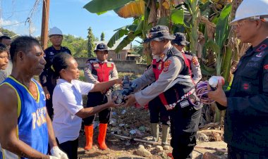 Polda-NTT-Beri-Bantuan-Dinamo-Air-dan-Perbaiki-Sumur-Demi-Penuhi-Kebutuhan-Air-Bersih-Pengungsi-Posko-Konga