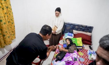 Tersentuh-Kepedulian:-Kapolda-NTT-dan-Ketua-Bhayangkari-Daerah-Jenguk-Istri-Anggota-Brimob-yang-Sakit