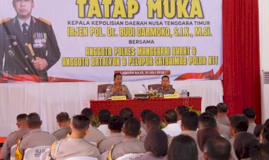 Kunjungi-Polres-Mabar,-Kapolda-NTT-Tekankan-Disiplin-dan-Kesehatan-Mental-Anggota