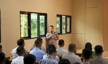 Polres-Manggarai-Barat-Gelar-Binrohtal-Bagi-Anggota-Polri-dan-Bhayangkari-di-Labuan-Bajo