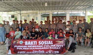 HUT-Ke-78-Reserse-Polri,-Polisi-Salurkan-Bantuan-Bagi-Anak-Panti-dan-Ponpes-di-Labuan-Bajo
