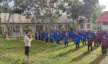 Perangi-Bullying-dan-Kenakalan-Remaja,-Kapolsek-Lembor-Pimpin-Apel-Pagi-di-SMK-Negeri-1-Welak