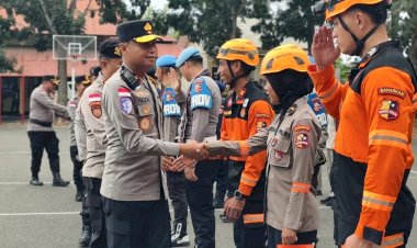 Tuntaskan-Misi-Kemanusiaan-14-Hari-di-Flores,-51-Personel-BKO-Mabes-Polri-Resmi-Dilepas-Polda-NTT