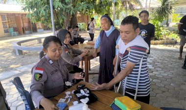 Pasca-Gempa-Flores:-Polres-Mabar-Salurkan-Logistik-dan-Layanan-Kesehatan-Gratis-di-Panti-St.-Damian