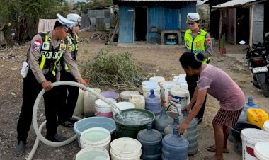 Jelang-HUT-Ke-71,-Satlantas-Polres-Mabar-Redam-Krisis-Air-Pascagempa-dan-Kemarau-di-Labuan-Bajo
