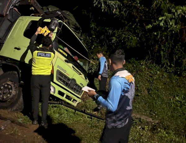 Olah TKP, Polisi Ungkap Kronologi Pelajar Asal Ngada yang Tewas Terjepit Truk Fuso
