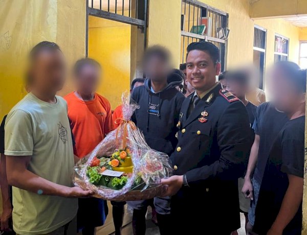 Melebur Sekat di Balik Jeruji: Kehangatan Hari Bhayangkara ke-80 di Rutan Polres Manggarai Barat