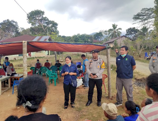 Hadir hingga Pelosok, Tim Medis Dokkes Polri dan Polsek Lembor Obati Warga Kampung Torok Pasca-Gempa