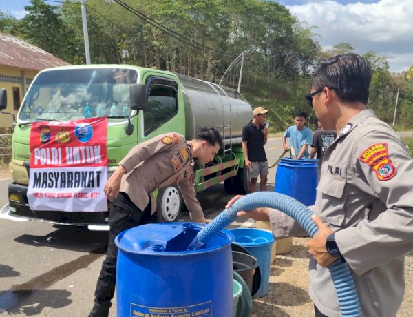 Krisis Air Bersih Pasca-Gempa dan Kemarau, Polres Manggarai Barat Salurkan 20 Ribu Liter Air Bersih