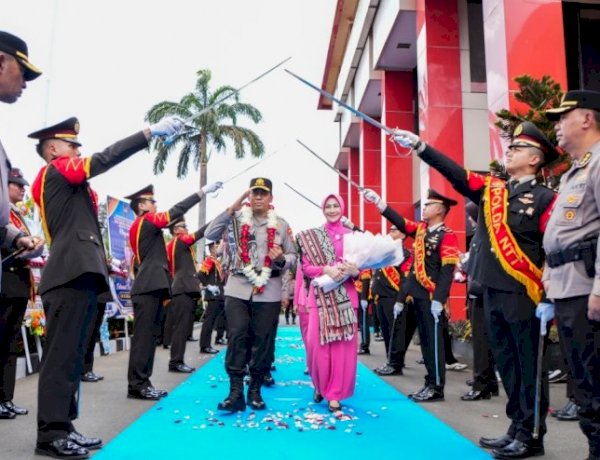 Haru dan Penuh Makna, Tradisi Pelepasan Komjen Pol. Rudi Darmoko di Mapolda NTT Diiringi Pesan: Teruslah Menjadi Inspirasi dan Teladan