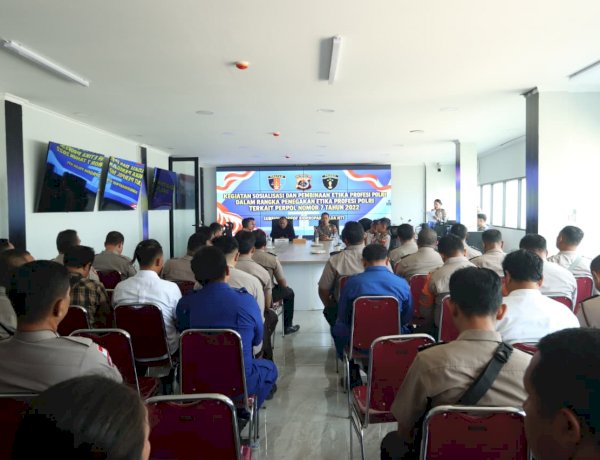 Perketat Kedisiplinan Personel, Subbidwabprof Polda NTT Sosialisasi Kode Etik di Polres Mabar