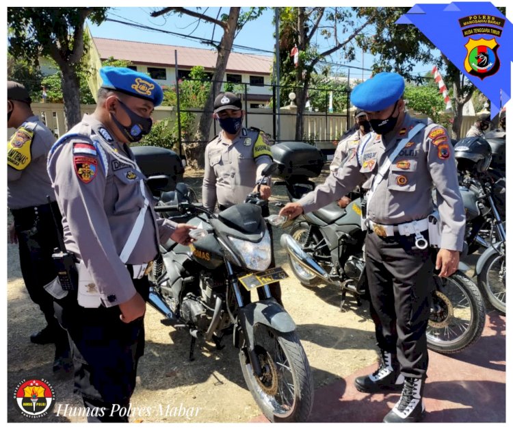 Bhabinkamtibmas Ikuti Apel Pengecekan Kendaraan Dinas Di Mapolres Manggarai Barat