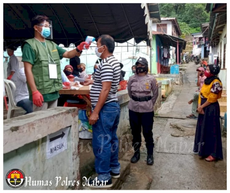 Srikandi Polri Turut Dalam Pengamanan TPS di Pilkada Manggarai Barat