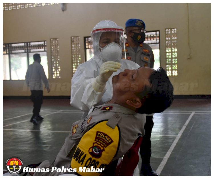 Cegah Covid-19, Polres Manggarai Barat dan Polsek Jajaran Gelar Rapid Test Swab Antigen Rutin Bagi Personil