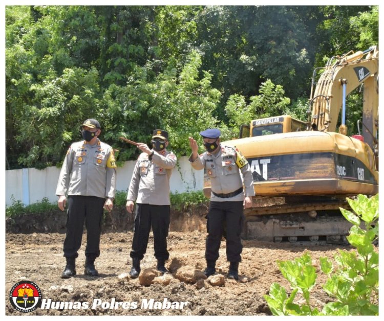 Kapolres Manggarai Barat Dampingi Kapolda NTT Tinjau Pembangunan Asrama Brimob Kompi 4 Labuan Bajo