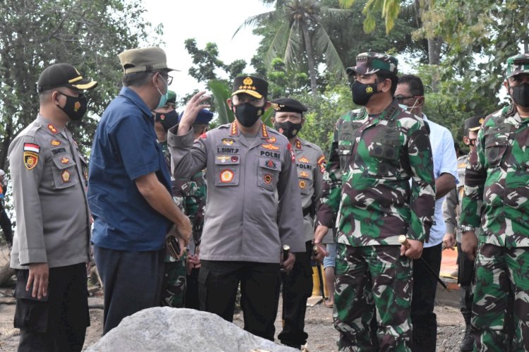 Tinjau NTT, Panglima dan Kapolri Fokuskan Evakuasi Korban dan Kirim Bantuan