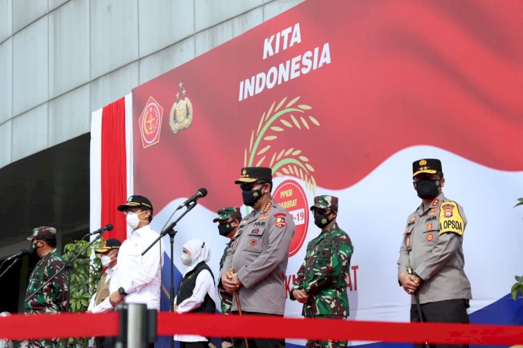 Kapolri Instruksikan Polda Se-Indonesia Gelar Patroli Skala Besar Pembagian Bansos Malam Ini