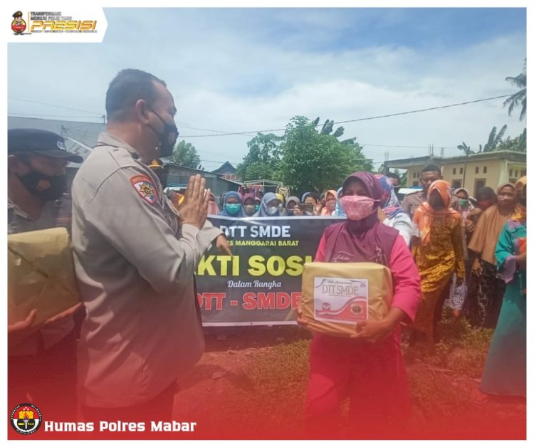 Alumni DTT - SMDE Polres Mabar Bagikan Sembako Kepada Warga Terdampak Pandemi Covid-19