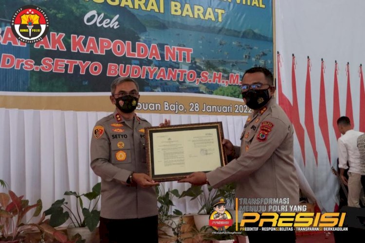 Kunjungi  Wilayah Hukum Polres Manggarai Barat, Kapolda NTT Kukuhkan Satuan Pengamanan Obyek Vital Polres Mabar