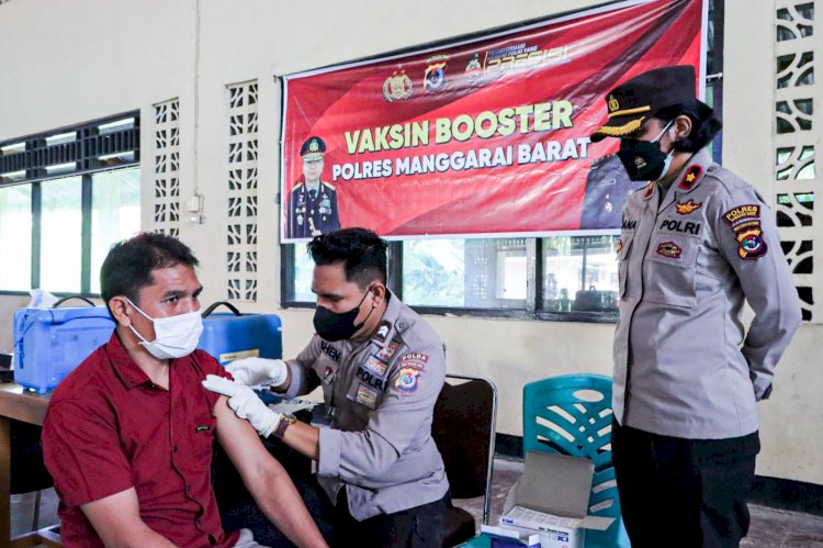 Tingkatkan Herd Immuntiy Masyarakat, Polres Mabar Menggelar Vaksin Dosis satu,dua dan tiga