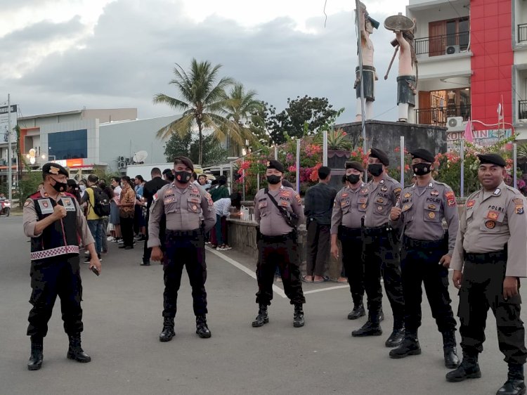 Puluhan Personil Polres Mabar, Amankan Pembakaran 1000 Lilin di Labuan Bajo