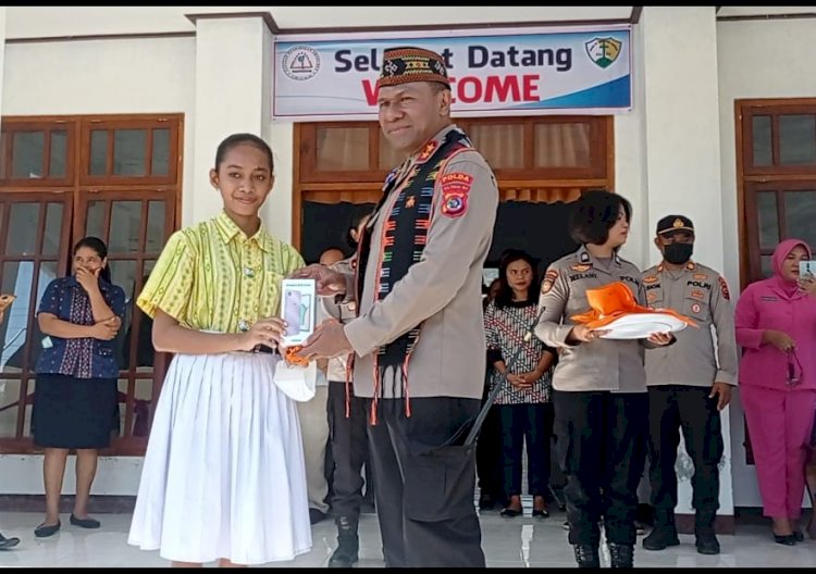 Kapolda NTT Melakukan Safari Kamtibmas di SMAK Loyola Labuan Bajo