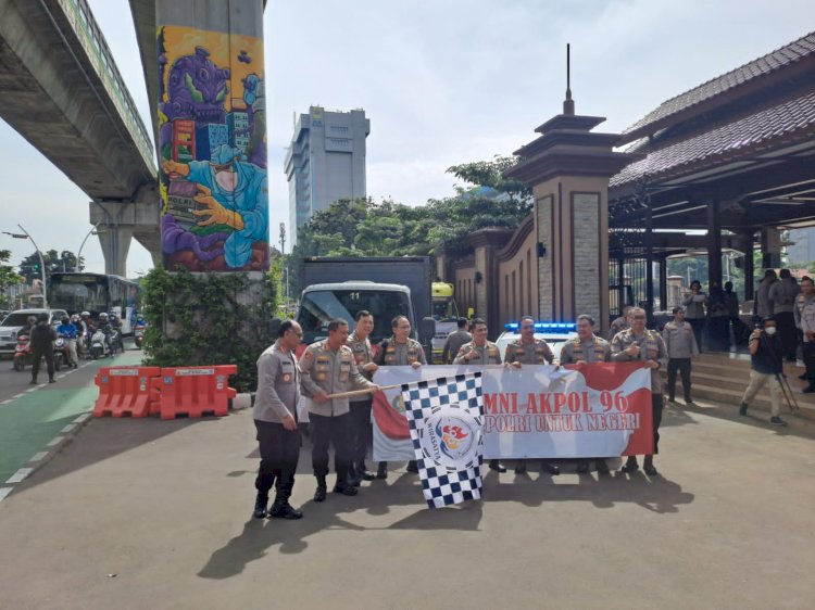 Aksi Alumni Akpol 1996 Bantu Korban Gempa Cianjur