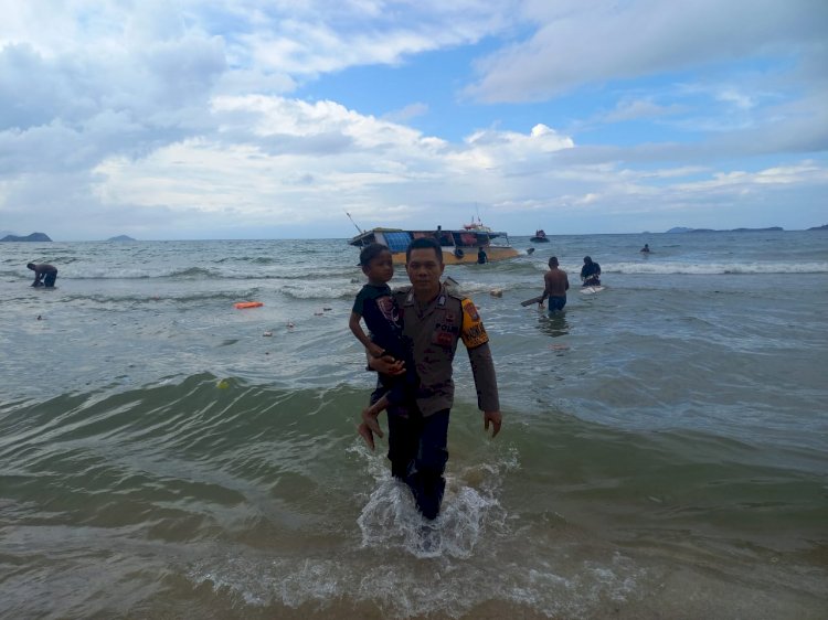 Gerak Cepat Tim SAR Gabungan Berhasil Evakuasi Korban Karam Kapal Motor di Labuan Bajo