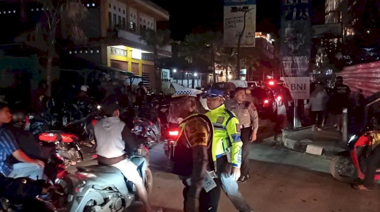 Demi Kelancaran Arus Lalin, Satlantas Polres Mabar Urai Kemacetan