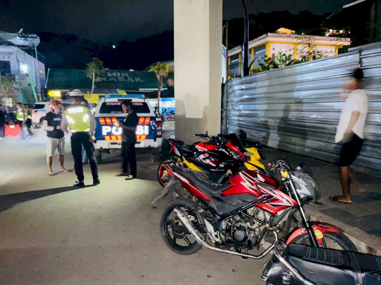 Satlantas Polres Mabar Amankan Puluhan Motor Knalpot Racing Pada Malam Tahun Baru