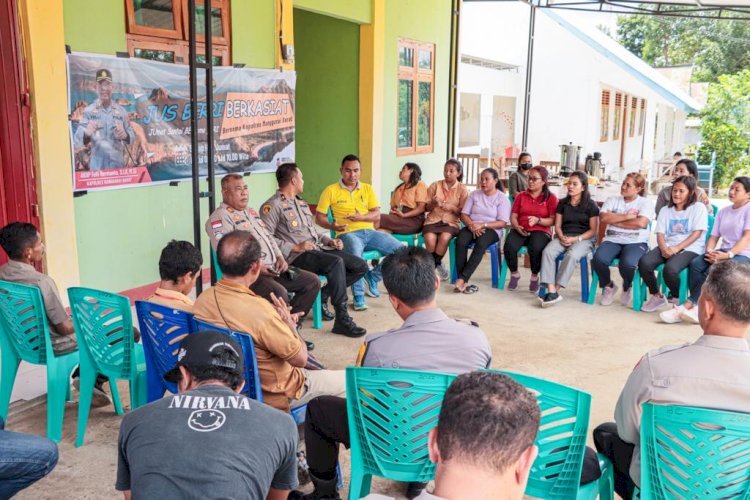 Jumat Curhat, Wakapolres Mabar JUSBERRI Bersama Warga Desa Batu Cermin