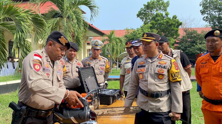 Antisipasi Terjadinya Bencana, Kapolres Mabar Cek Kesiapan Peralatan SAR