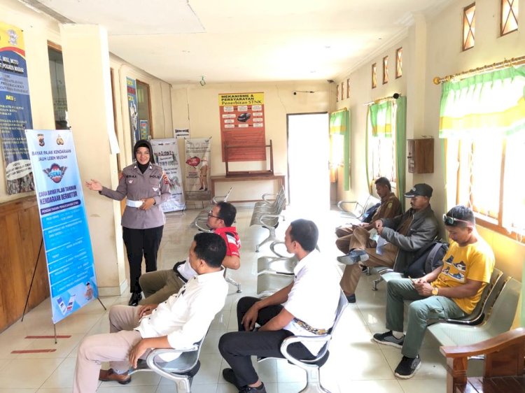 Bayar Pajak Lebih Mudah, Satlantas Polres Mabar Gencarkan Sosialisasi Aplikasi Signal di Labuan Bajo