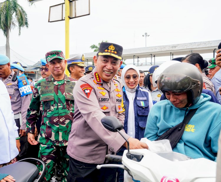 Tinjau Pelabuhan Gilimanuk-Ketapang, Kapolri Paparkan Strategi Wujudkan Mudik yang Aman dan Nyaman