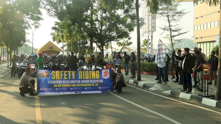 Jelang Hari Bhayangkara Ke-79, Polisi Gelar Safety Riding di Labuan Bajo