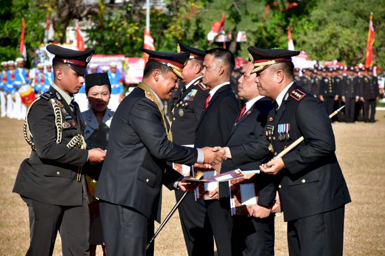 Kapolda NTT Berikan Penghargaan kepada 194 Personel Berprestasi, Dorong Semangat Dedikasi dan Inovasi
