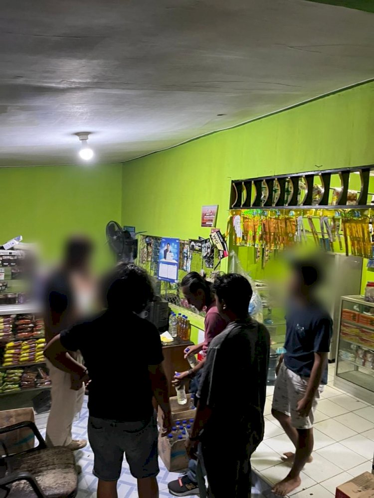 Kegiatan KRYD, Polisi Amankan Puluhan Liter Minuman Beralkohol Ilegal di Labuan Bajo