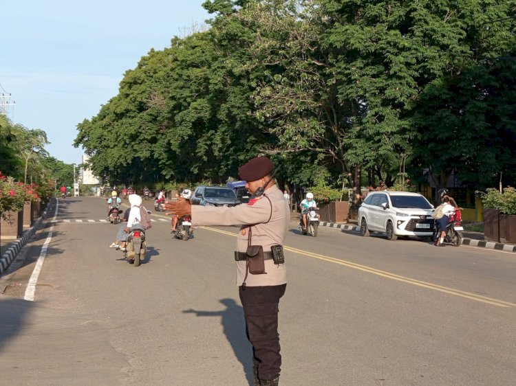 Atur Lalu Lintas, Polres Mabar Sebar Anggota di Berbagai Ruas Jalan di Labuan Bajo