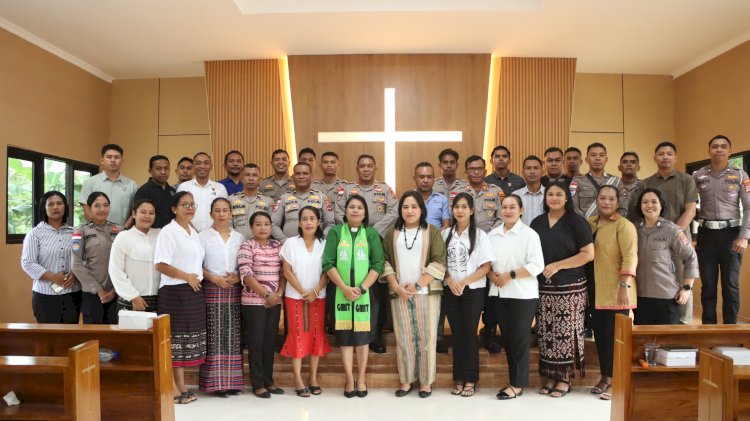 Polres Manggarai Barat Gelar Binrohtal Bagi Anggota Polri dan Bhayangkari di Labuan Bajo