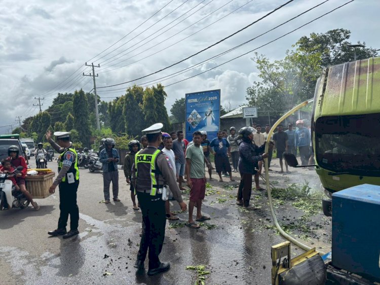 Satlantas Polres Mabar Gerak Cepat Tangani Dump Truck Terbakar di Labuan Bajo