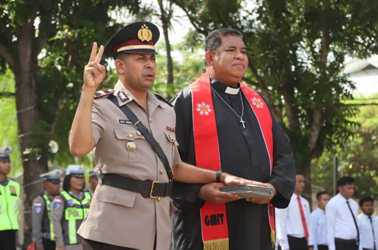 Kapolres Mabar Pimpin Upacara Sertijab Kasat Samapta dan Penyerahan Jabatan Kasat Polairud