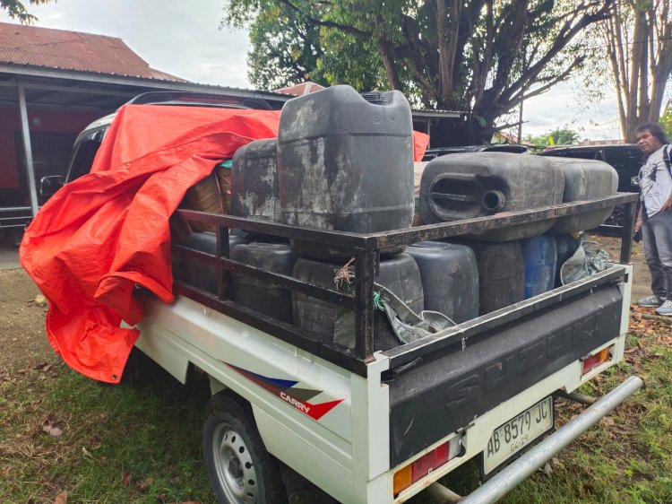 Satreskrim Polres Manggarai Barat Gagalkan Penyelundupan 525 Liter Solar Subsidi di Boleng