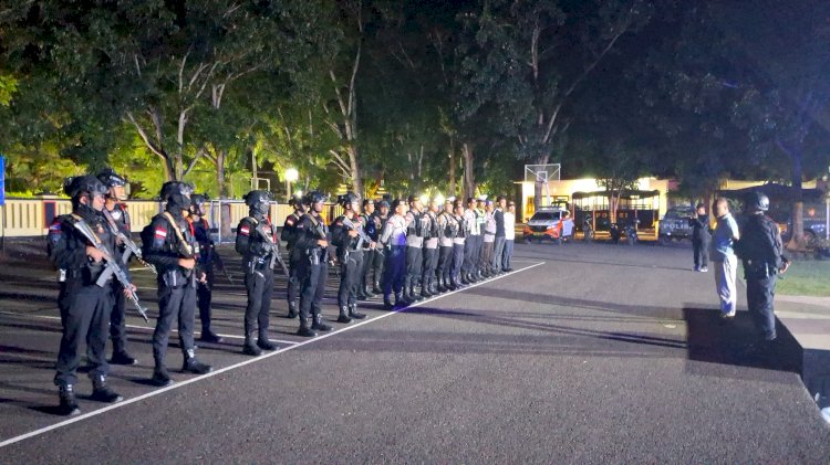 Persempit Ruang Gerak Pelaku Kejahatan, Polres Mabar Bersama Brimob Gelar Patroli di Labuan Bajo