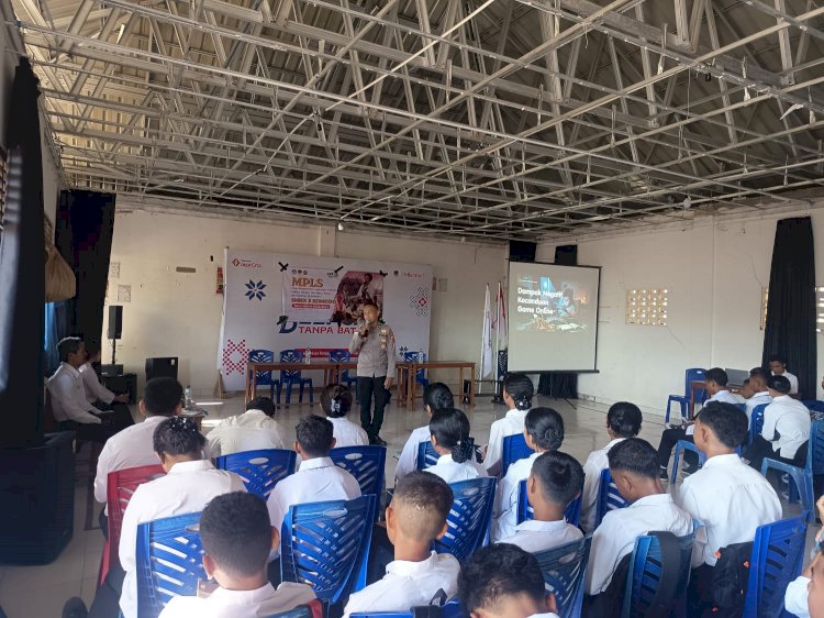 Bentengi Generasi Muda, Sat Binmas Polres Mabar Beri Edukasi Digital di MPLS SMKN 3 Komodo