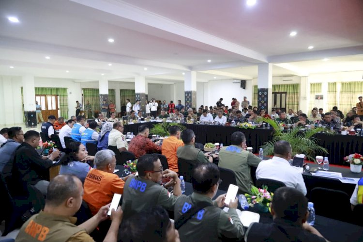 Polri dan Pemerintah Percepat Penanganan Dampak Gempa M 7,7 di Flores