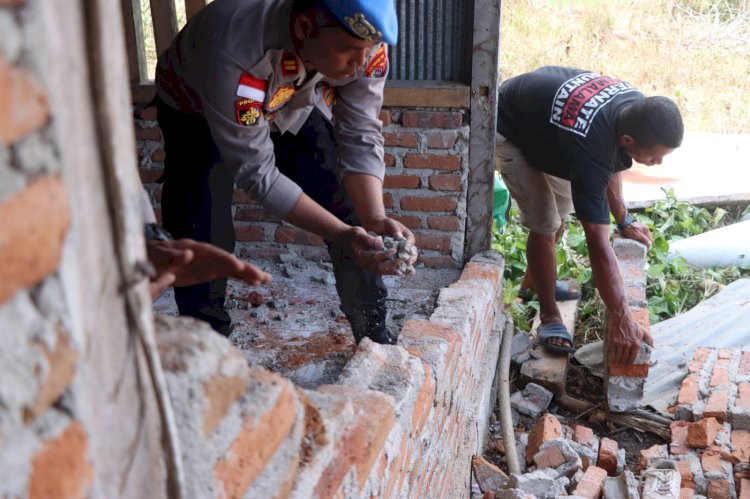 Respons Cepat Gempa M 7,7: Polres Mabar Bawa Bantuan Semen, Pasir, dan Sembako Langsung ke Rumah Penyintas
