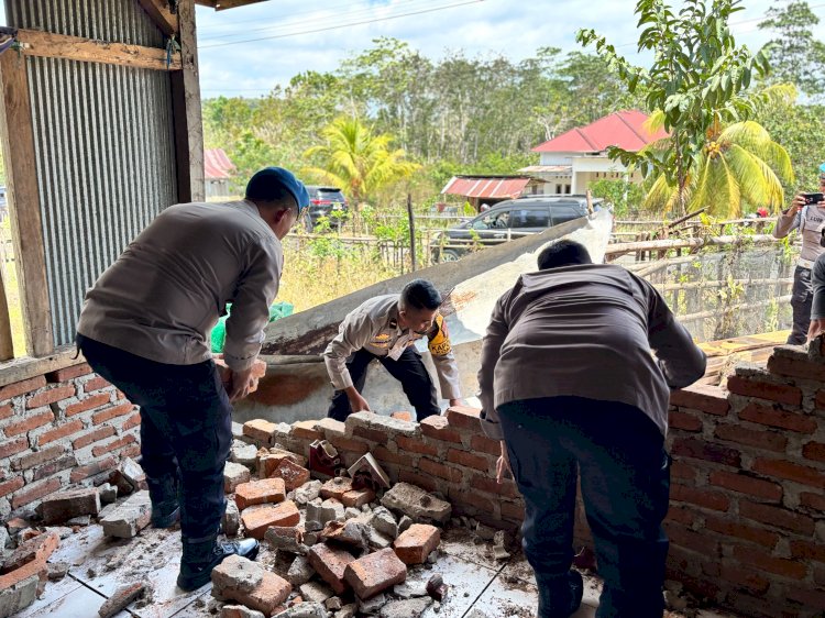 Respons Cepat Gempa M 7,7: Polres Mabar Bawa Bantuan Semen, Pasir, dan Sembako Langsung ke Rumah Penyintas