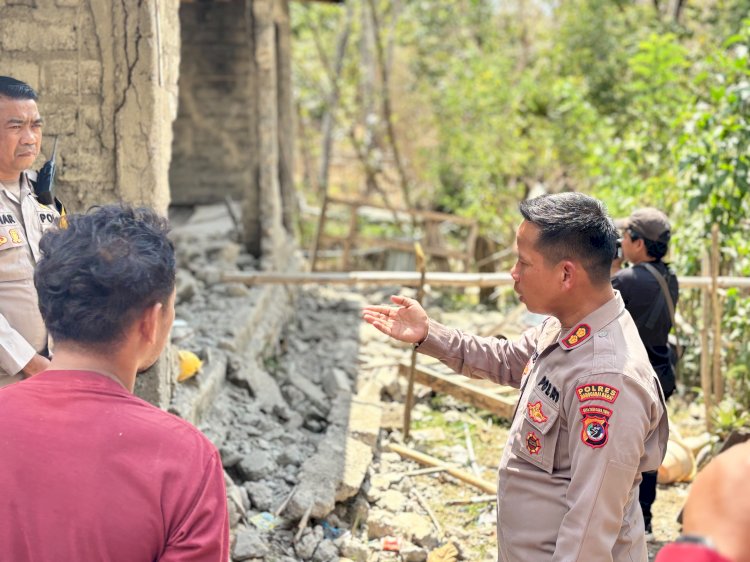 Respons Cepat Gempa M 7,7: Polres Mabar Bawa Bantuan Semen, Pasir, dan Sembako Langsung ke Rumah Penyintas