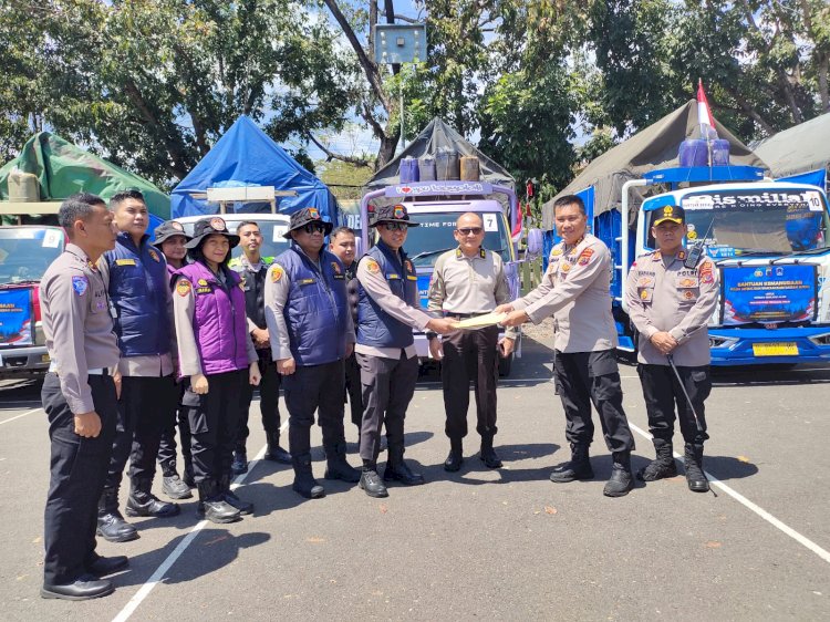 Komitmen Kemanusiaan Tanpa Batas, Polda Jateng Kirim Puluhan Ton Logistik Lewat Polres Manggarai Barat
